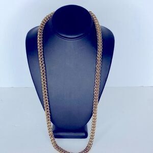 Gold necklace from RESET-CLOSET